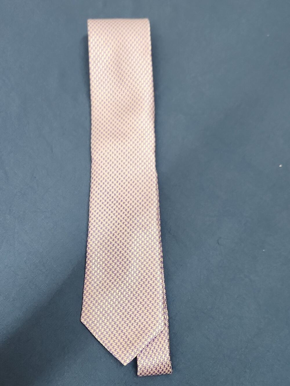 Signature Lavendar Textured Silk Tie